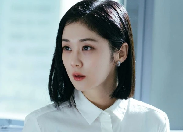 Jang Na Ra - Mỹ nhân 'không tuổi' của 'Cộng sự hoàn hảo' vừa giàu lại chăm làm từ thiện lên tới chục tỷ won