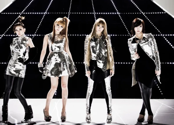 Điểm lại 5 bản hit kinh điển của 2NE1 trước thềm comeback