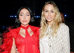 Em gái và mẹ ruột Miley Cyrus làm hòa sau ồn ào 'yêu chung đàn ông'