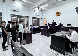 Gây rối trật tự công cộng, 13 thanh niên vào tù