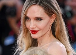 Ngoại hình gầy gò đáng lo ngại của Angelina Jolie