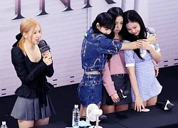 Video: BLACKPINK "làm khó" fan, cấm kị 4 điều chưa từng có tại fansign kỷ niệm 8 năm