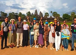 Du khách quốc tế được tự do chụp ảnh tại Công viên khảo cổ Angkor