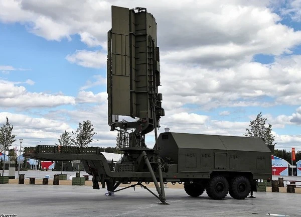 Hình ảnh tên lửa Nga tấn công vị trí Ukraine triển khai radar 'lá chắn thiếc'