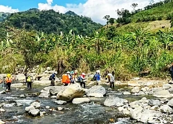 Vượt suối ngắm thảo nguyên Tà Giang (Khánh Sơn, Khánh Hòa)