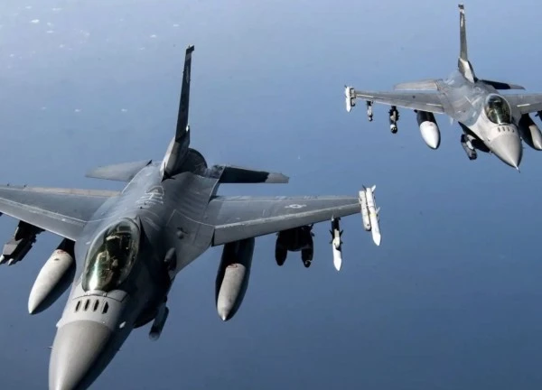 NATO công bố video phi công Ukraine học lái tiêm kích F-16