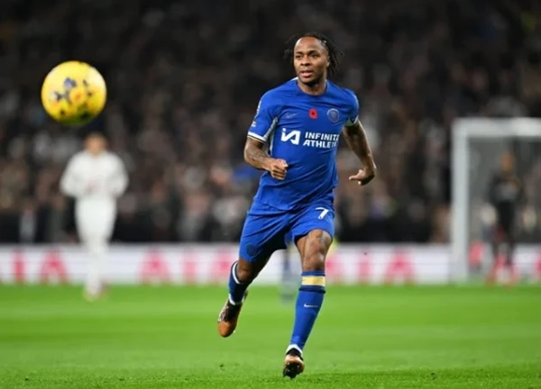 Raheem Sterling: Từ ngôi sao sáng đến bóng tối u ám