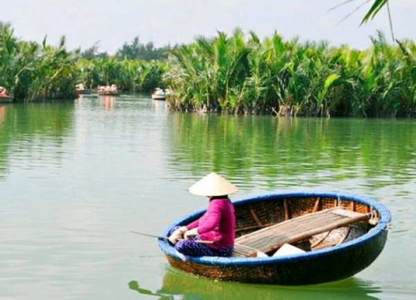 Trải nghiệm thú vị tại rừng dừa Bảy Mẫu Hội An