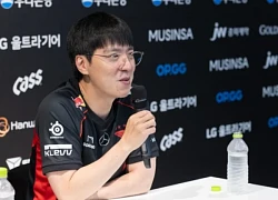 HLV kkOma: "T1 rất may mắn khi lọt vào vòng Playoffs"