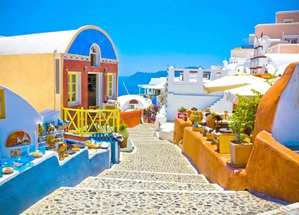 Santorini không còn là "hòn đảo thiên đường"