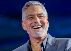 George Clooney tự đấu giá chính mình