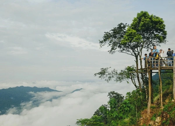 'Hang Kia - thiên đường đón hàng trăm người dậy sớm