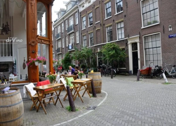 Khám phá một Amsterdam khác