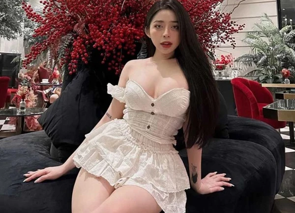 Ngắm body chuẩn đến từng centimet của hot girl Bình Định