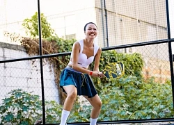 Chơi thể thao mặc mát mẻ là đúng, sao phải dè bỉu, chê bai cô gái pickleball?