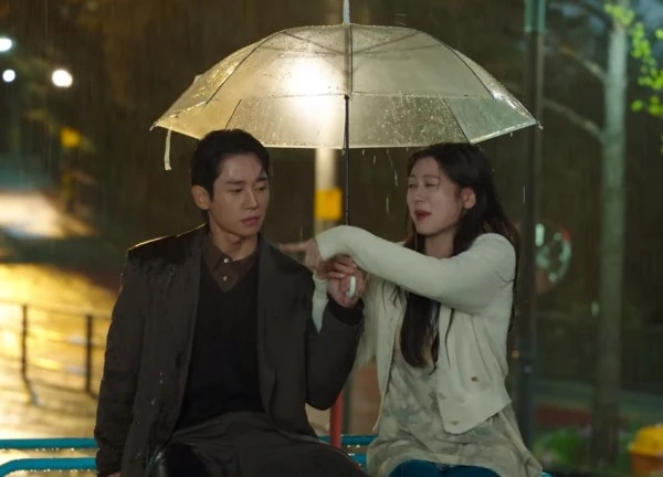 Love Next Door tập 2: Phát cuồng với cách Jung Hae In si mê crush, còn có hành động khiến ai cũng đổ