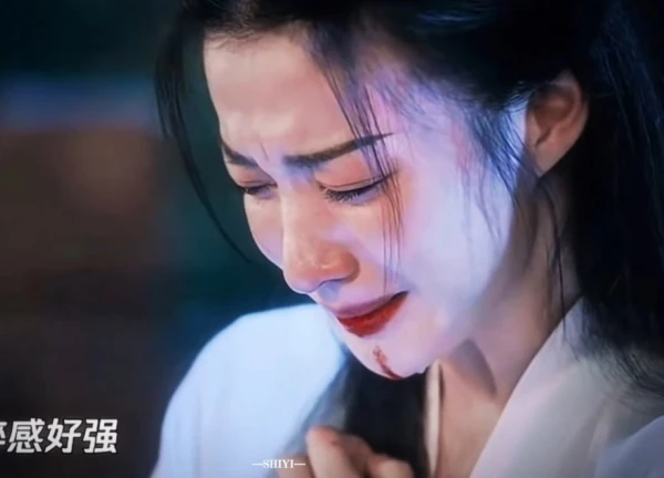 Mỹ nhân Hoa ngữ bị mắng tơi tả đến nỗi phải đi khám tâm lý giờ lại được khen hết lời