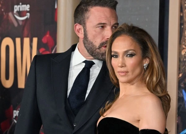 Ben Affleck không còn liên lạc với các con của Jennifer Lopez