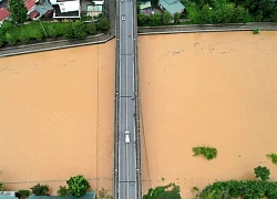 Cao Bằng mưa 4 ngày tầm tã, nhiều tuyến đường bị chia cắt do sạt lở