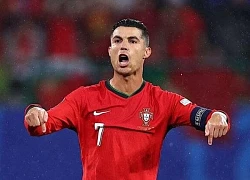 Ronaldo tiếp tục xô đổ kỷ lục của 'vua YouTube'