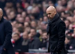 HLV Ten Hag &#8216;ganh tị&#8217; với đồng nghiệp Slot của Liverpool