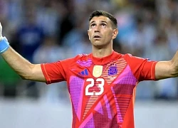 FIFA trừng phạt Martinez sau hành vi thô bạo