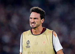 Hummels bị bỏ rơi tại Roma