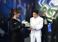 MC giả vờ ngất, Hieuthuhai đón sinh nhật ồn ào trước concert 'Anh trai say hi'