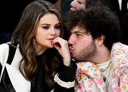 Selena Gomez thành tỷ phú USD, hạnh phúc bên bạn trai rapper