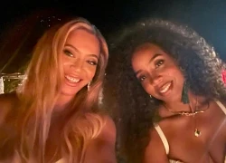 Beyoncé thân thiết như chị em ruột với thành viên Destiny's Child