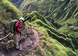 Khách Việt chinh phục cung trek núi lửa kỳ vĩ bậc nhất Indonesia