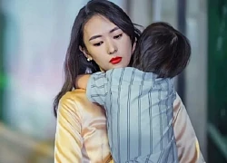 Ly hôn được 3 năm tôi đến thăm con trai, vừa thấy mặt bố thằng bé hét thất thanh bỏ chạy còn nói một câu khiến tôi bủn rủn tay chân