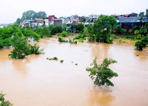 Thủ tướng chỉ đạo ứng phó lũ lớn trên sông Hồng - sông Thái Bình