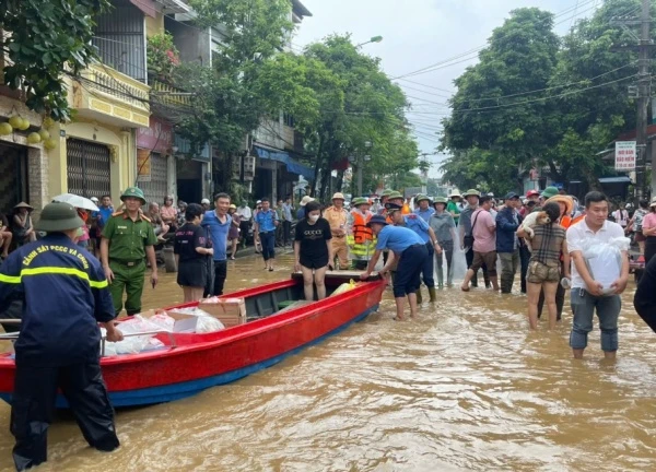 Tổng Bí thư, Chủ tịch nước: Tập trung việc cứu trợ, cứu nạn sau bão Yagi