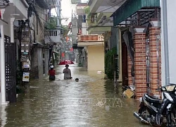 Hà Nam tích cực hỗ trợ người dân vùng bị ngập lụt sâu