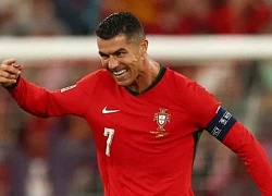 Ronaldo tri ân fan khi các kênh xã hội cán mốc 1 tỉ follow