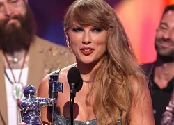 Taylor Swift &#8220;đá đổ&#8221; Beyoncé để lập kỷ lục mới, xúc động nói 1 câu gửi bạn trai