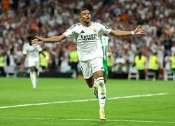 Mbappe tái xuất, đương kim vô địch Real Madrid 'làm gỏi' Stuttgart