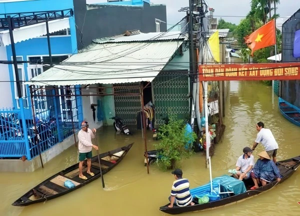 Miền Trung lên phương án ứng phó với áp thấp nhiệt đới sắp mạnh thành bão số 4