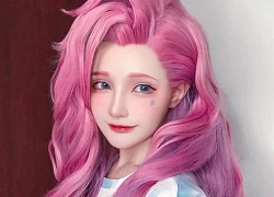 Nữ game thủ "đốn tim" fan nam nhờ màn cosplay Seraphine cực cuốn