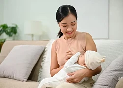 Mỗi lần cho con ti vợ đều che kín mặt, đến khi hỏi ra nguyên nhân mà tôi tức giận đến run người