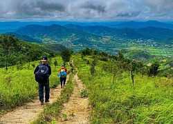 Lên Đắk Lắk trekking đồi cỏ Pal Sol