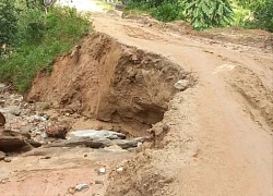 Nơm nớp nỗi lo sạt lở núi