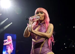 &#8220;Nữ hoàng nhạc Rap&#8221; Nicki Minaj &#8220;tung cước&#8221; khiến nhiếp ảnh gia tái xanh mặt mày