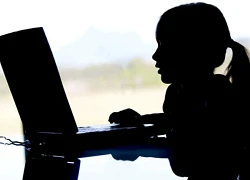 Kết bạn qua mạng xã hội rồi dụ dỗ giao cấu với bé gái