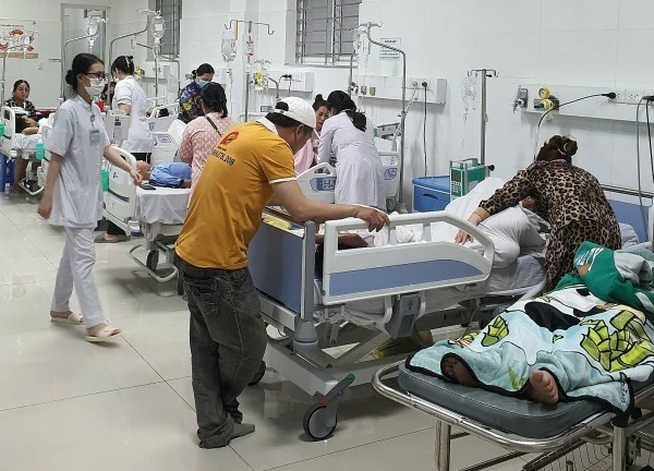 Xác định nguyên nhân hơn 70 học sinh vào viện sau tiệc Trung Thu