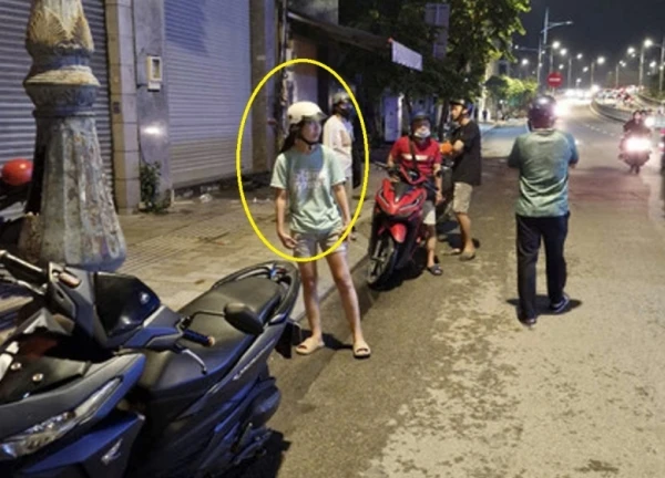 Chiếm đoạt tiền trúng vé số của mẹ, con gái hoang báo bị cướp