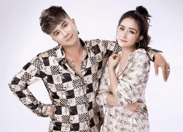 Hot girl được chồng là nghệ sĩ Việt nổi tiếng tặng biệt thự: "Em đã chọn đúng chồng"