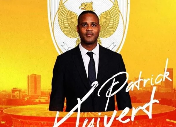 Huyền thoại Patrick Kluivert làm HLV trưởng Indonesia