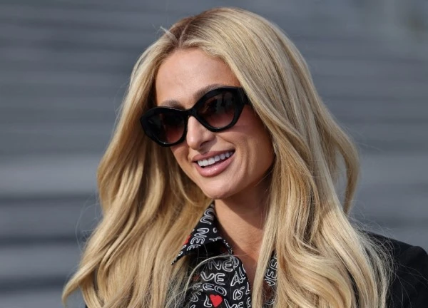 Nhà của Paris Hilton và nhiều người nổi tiếng bị biến thành đống đổ nát